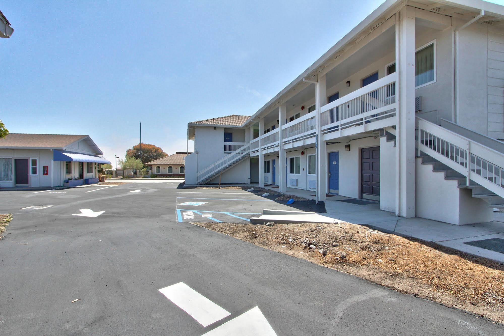 Coastal Valley Inn - Monterey Castroville Exterior foto